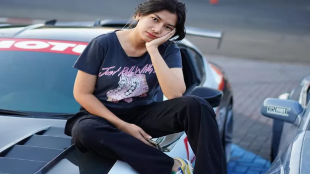 Revy Vamella: Profil Lengkap Sosok Inspiratif dari Dunia Digital dan Seni